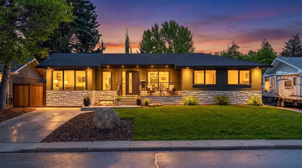3-bed Detached for sale at 2328 58 Avenue SW, Calgary