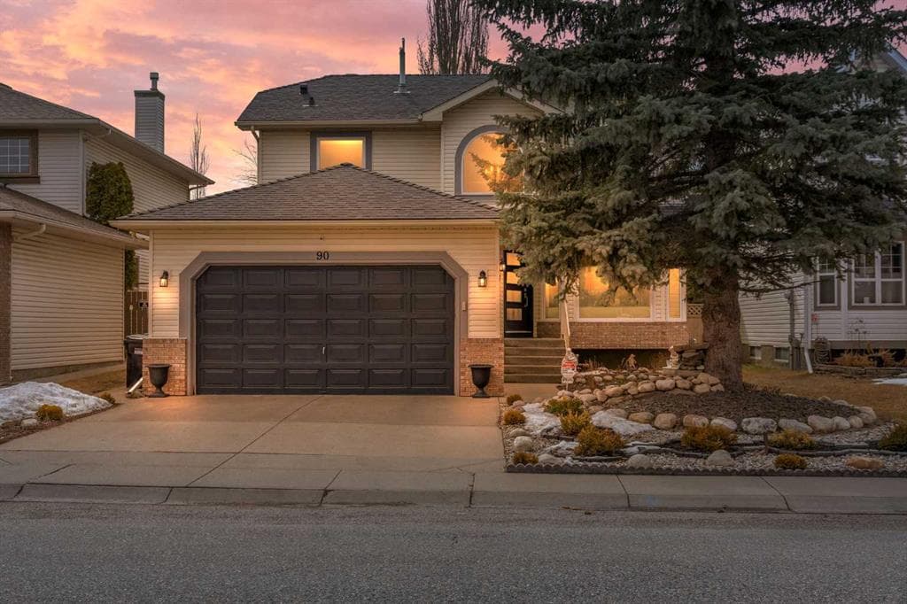 4-bed Detached for sale at 90 Riverview Circle SE, Calgary