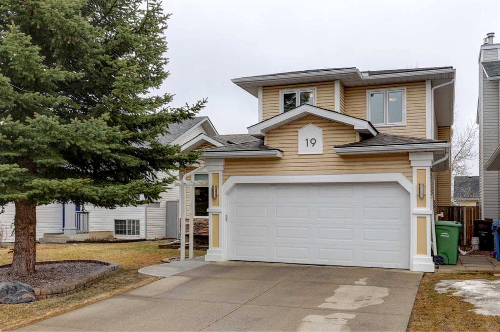 4-bed Detached for sale at 19 Riverstone Crescent SE, Calgary
