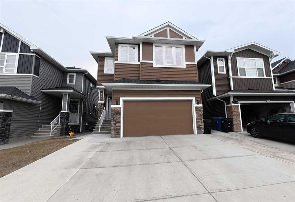 144 RED EMBERS Square NE — photo 1