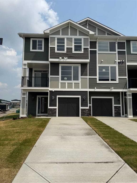 3-bed Townhouse for sale at 4 Waterford Glen, Chestermere