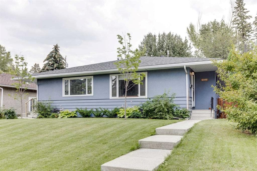 3-bed Semi-detached for sale at 1333 Rosehill Drive NW, Calgary