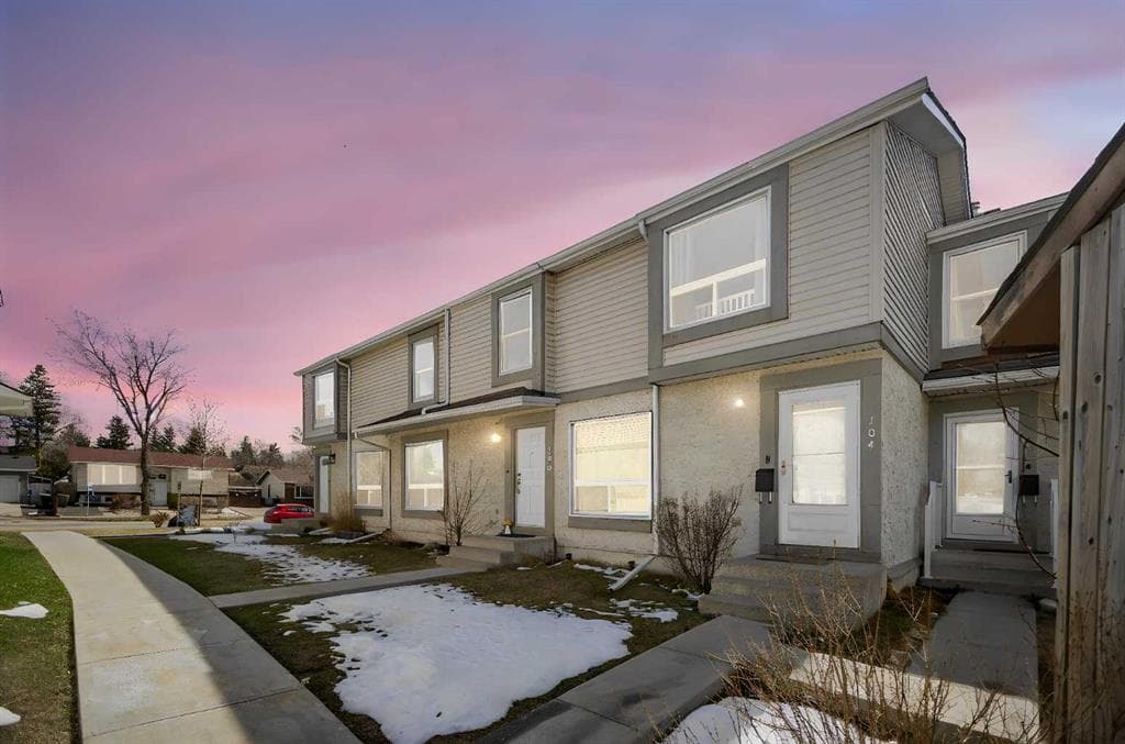 2-bed Townhouse for sale at 104 Deer Ridge Lane SE, Calgary