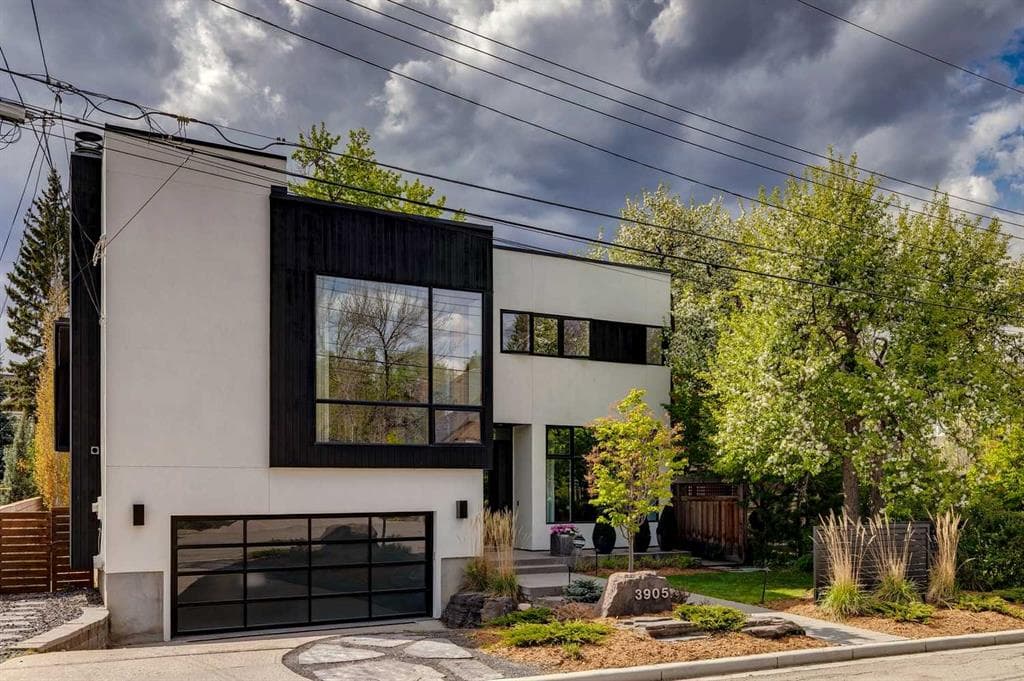 5-bed Detached for sale at 3905 Edison Crescent SW, Calgary