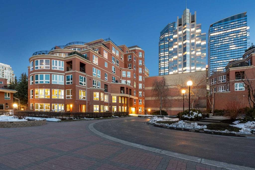 3-bed Apartment for sale at 8203, 400 Eau Claire Avenue SW, Calgary