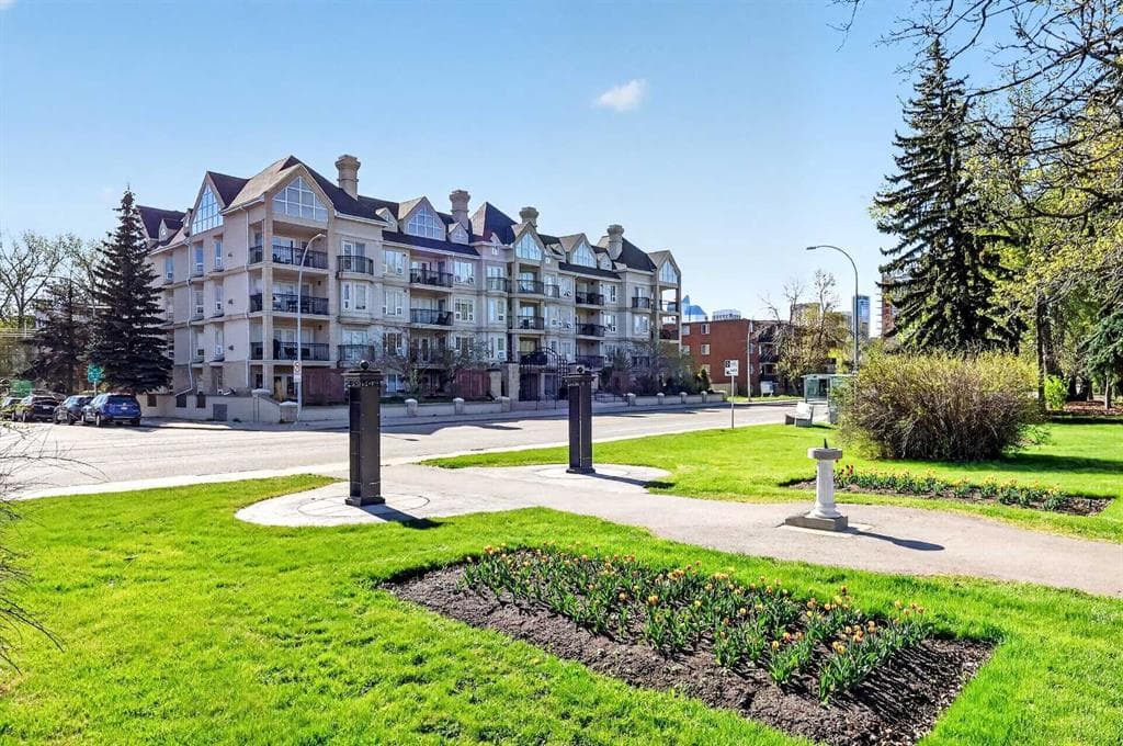 1-bed Apartment for sale at 208, 630 10 Street NW, Calgary