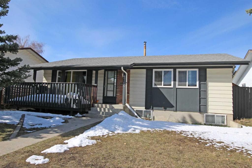 5-bed Detached for sale at 4704 31 Avenue NE, Calgary