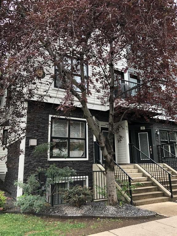 1, 601 15 Avenue SW — photo 1
