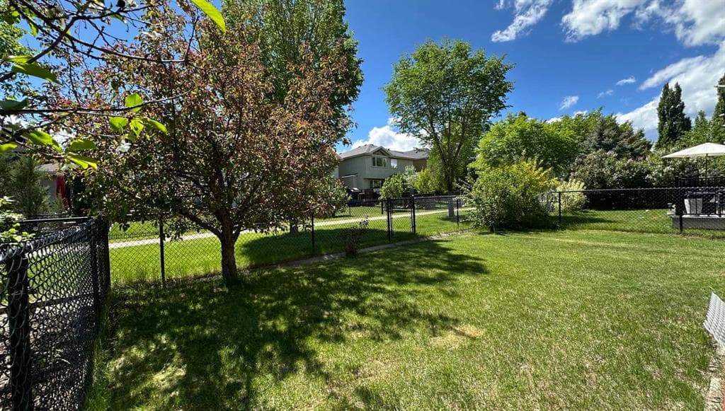 264 Everwillow Green SW — photo 1