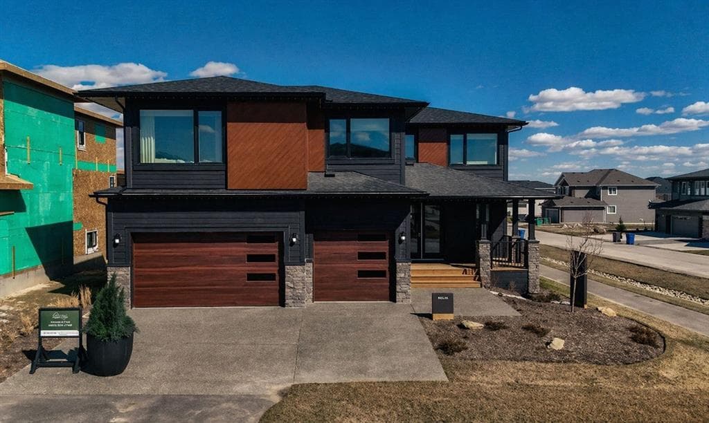 6-bed Detached for sale at 147 Siltstone Place, Balzac