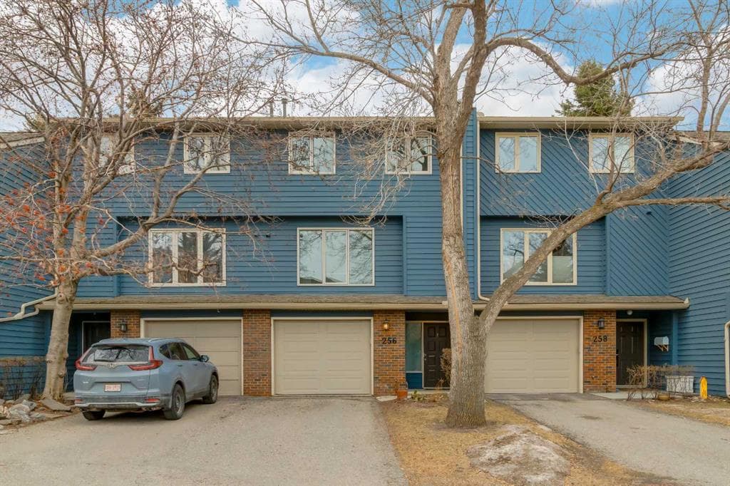 3-bed Townhouse for sale at 256 Point Mckay Terrace NW, Calgary