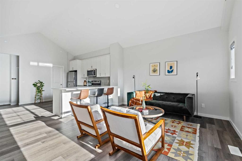 9, 71 Lucas Street NW — photo 1