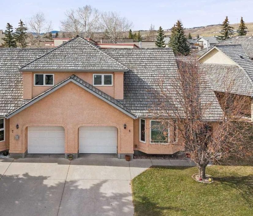 8, 26 Quigley Drive — photo 1
