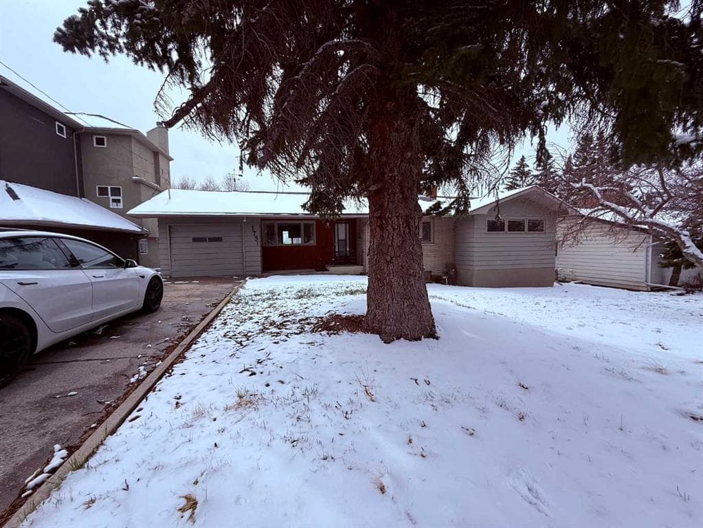 4-bed Detached for sale at 1731 12 Avenue NW, Calgary