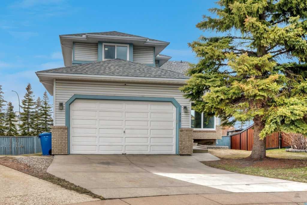 5-bed Detached for sale at 215 Hawktree Circle NW, Calgary