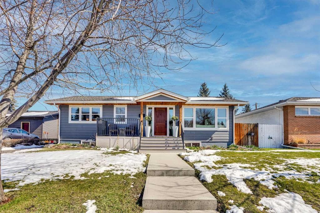4-bed Detached for sale at 34 Malibou Road SW, Calgary