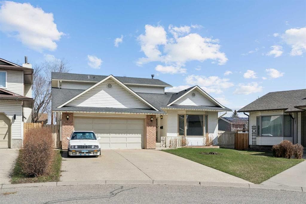 4-bed Detached for sale at 40 Scenic Place NW, Calgary