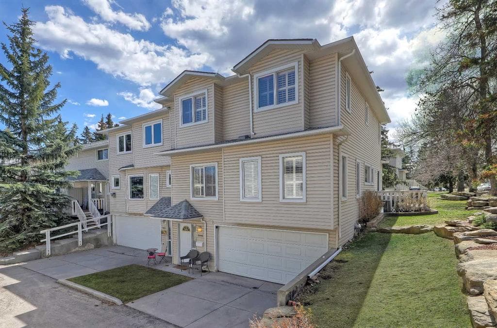 446 Killarney Glen Court SW — photo 1
