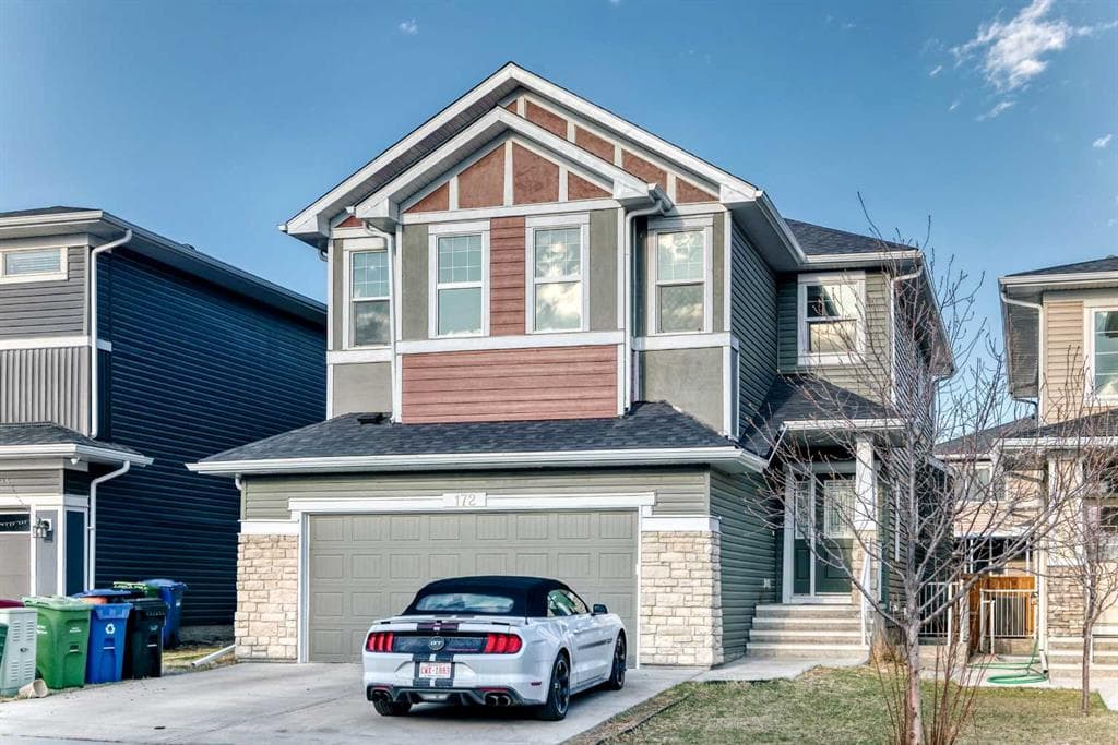 172 Redstone Park NE — photo 1