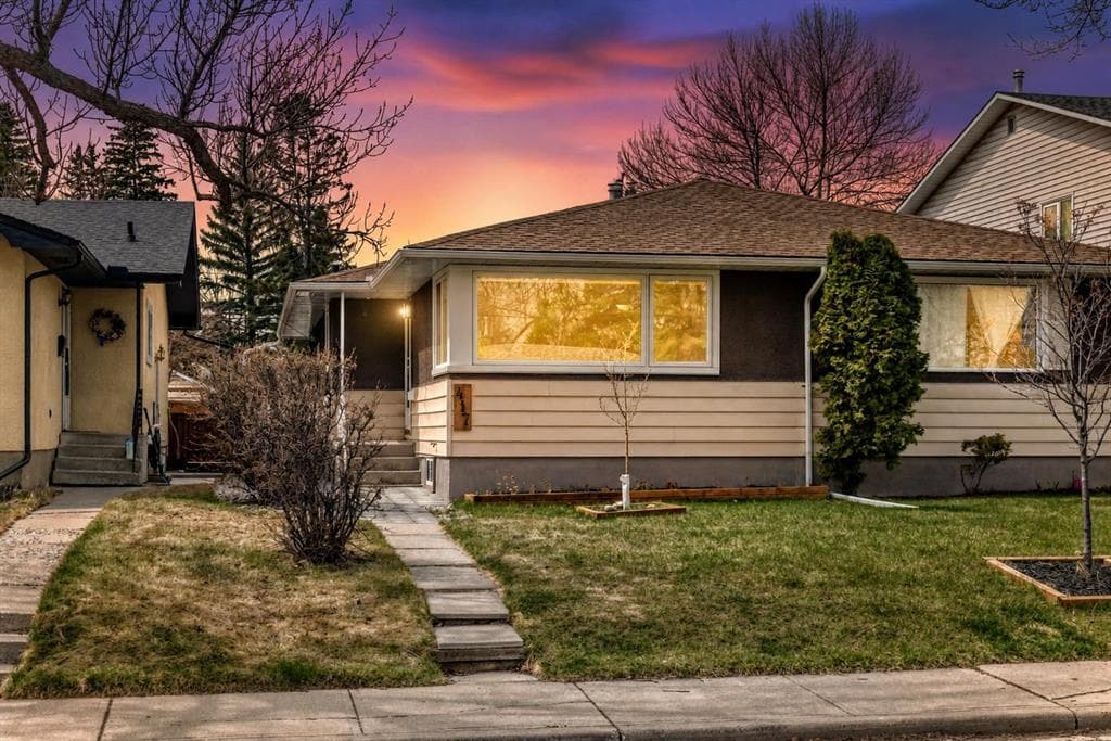 3-bed Semi-detached for sale at 417 37 Street SW, Calgary