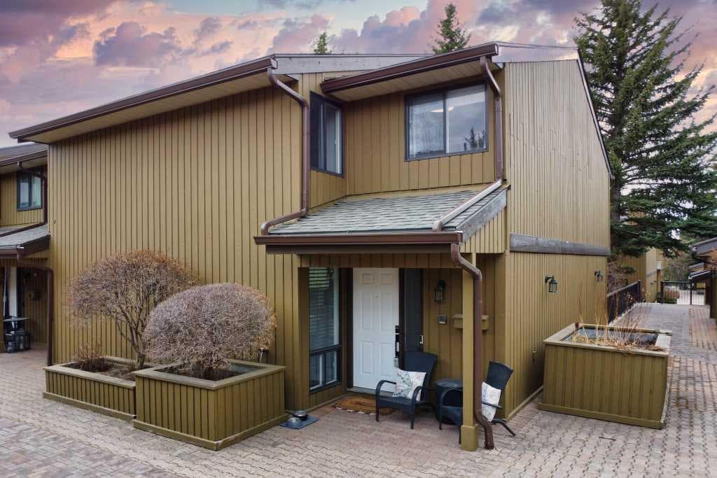 3-bed Townhouse for sale at 425, 3131 63 Avenue SW, Calgary
