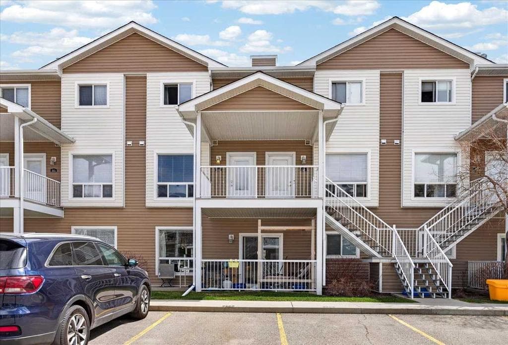 2-bed Townhouse for sale at 349 Sunrise Terrace NE, High River