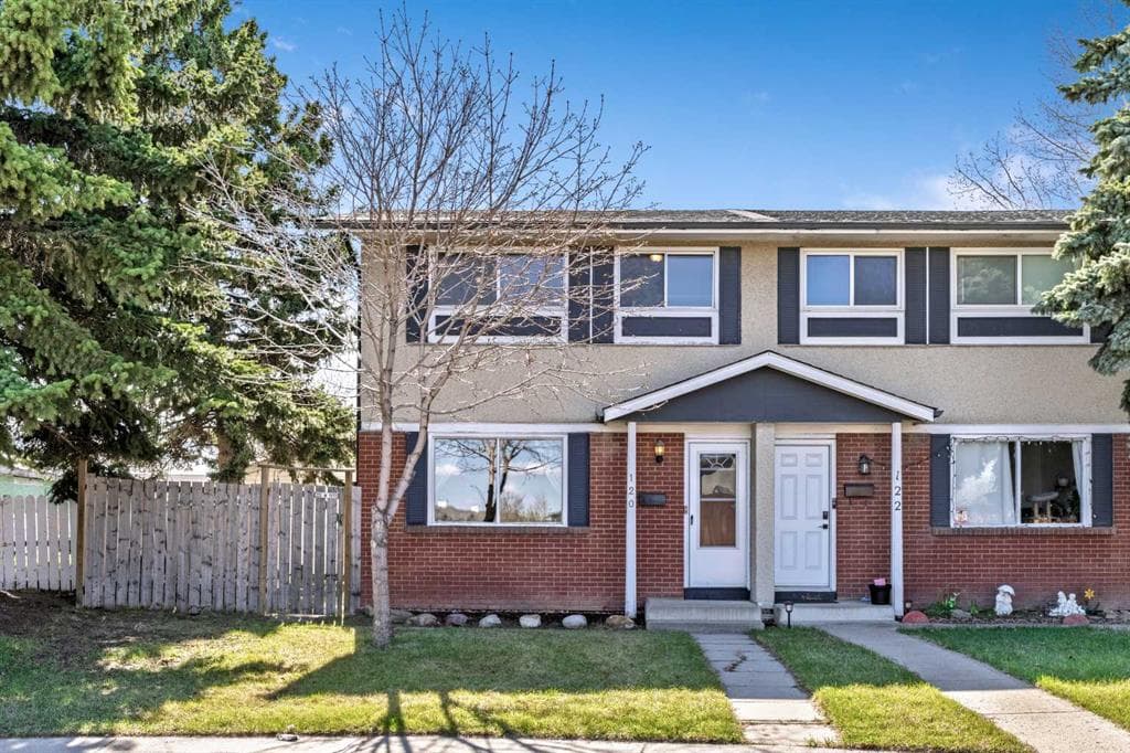3-bed Semi-detached for sale at 120 Pennsburg Way SE, Calgary