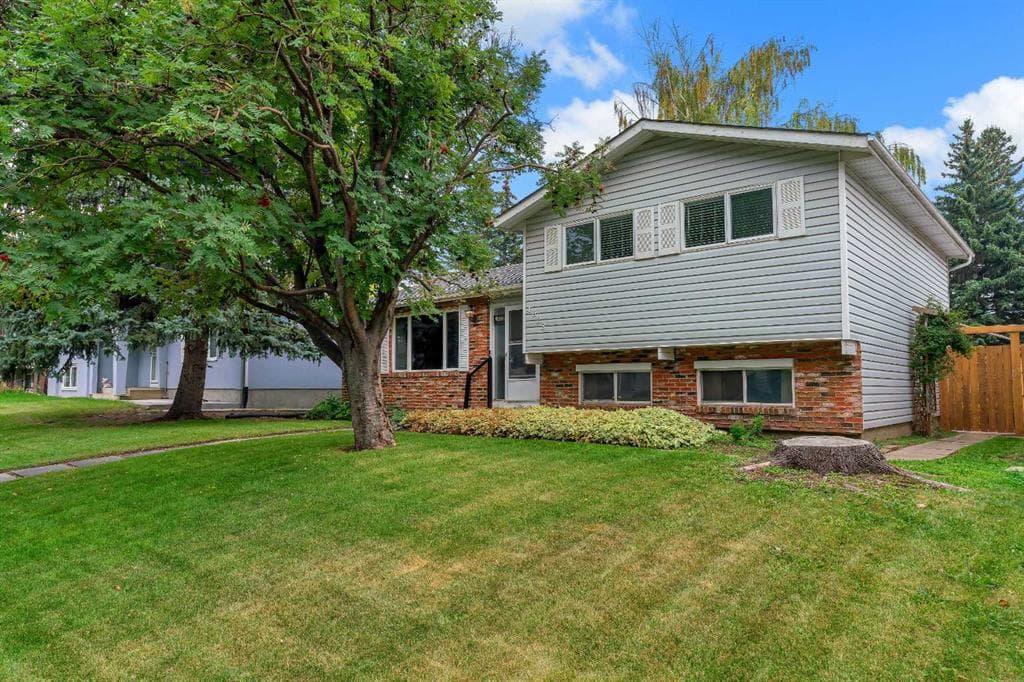 4-bed Detached for sale at 4623 31 Avenue NE, Calgary