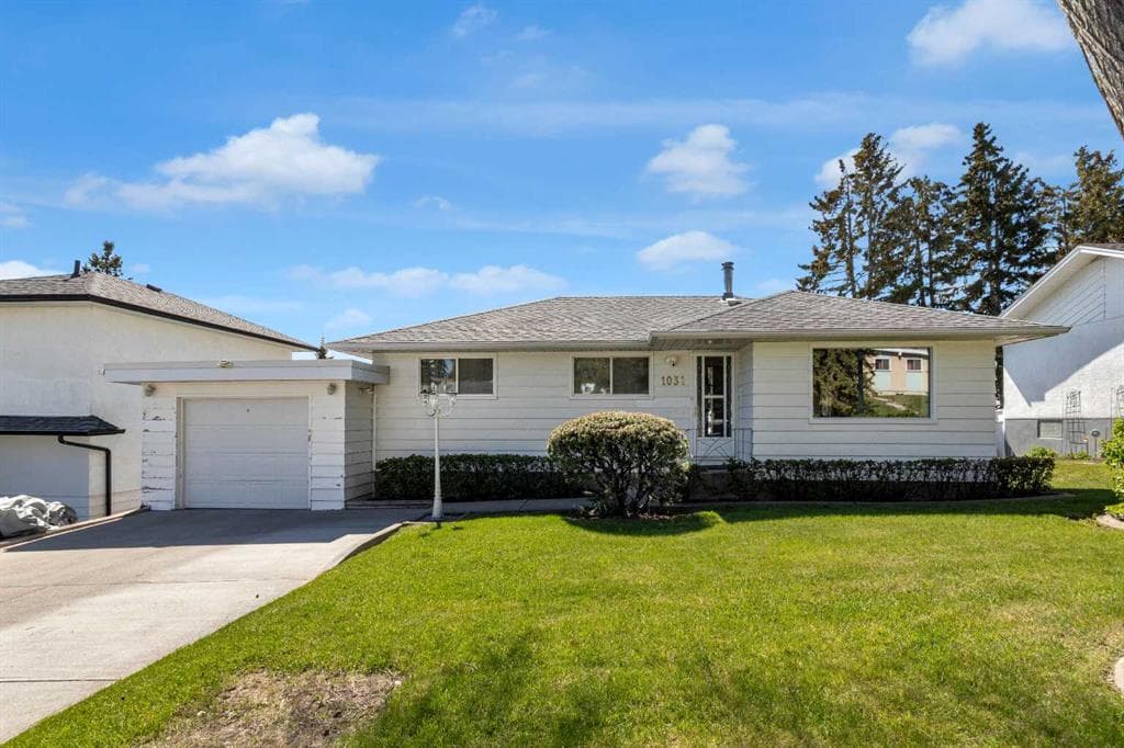 3-bed Detached for sale at 1031 Thorneycroft Drive NW, Calgary