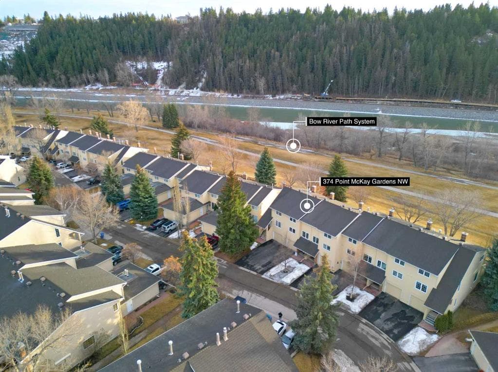 3-bed Townhouse for sale at 374 Point Mckay Gardens NW, Calgary
