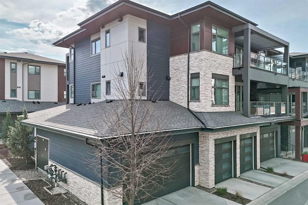 2-bed Apartment for sale at 101, 10 Mahogany Circle SE, Calgary