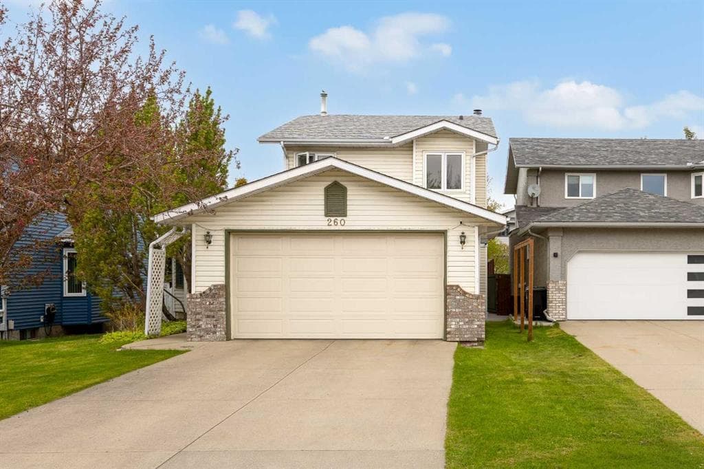 4-bed Detached for sale at 260 Riverside Mews SE, Calgary