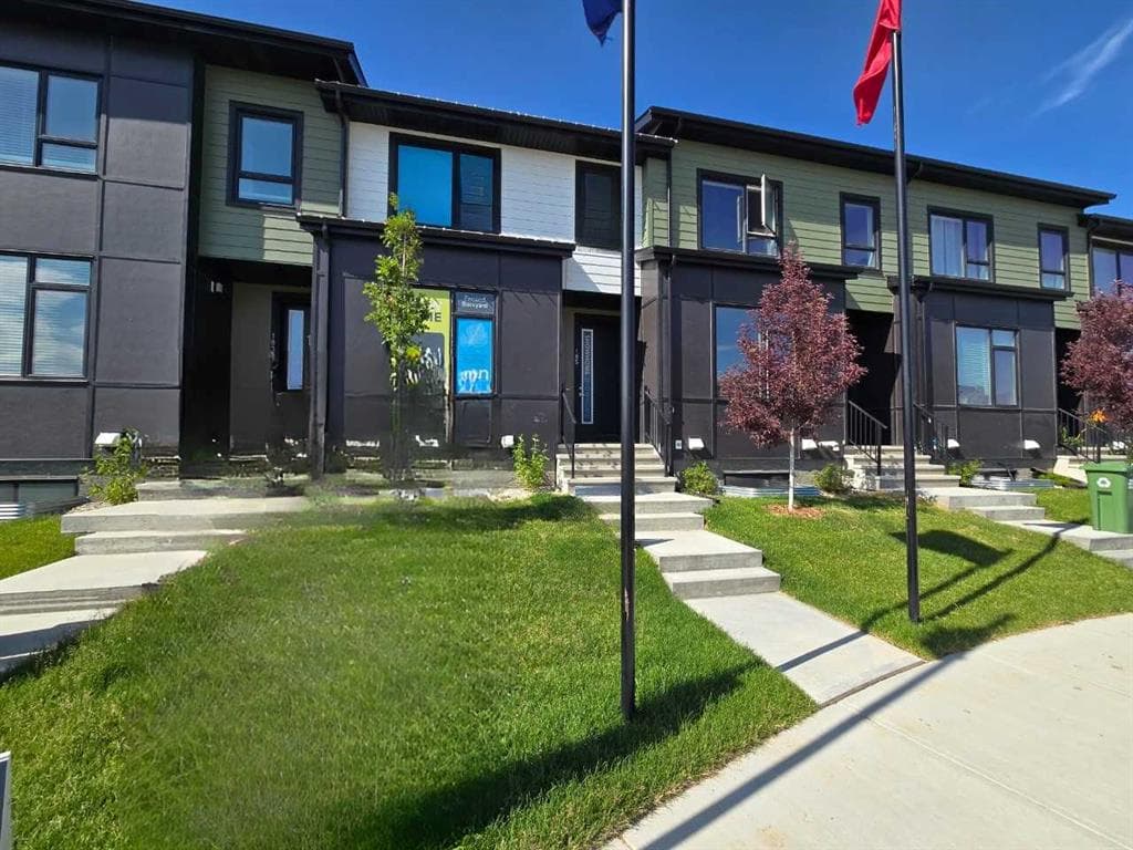 3-bed Townhouse for sale at 229 Vantage Drive, Cochrane