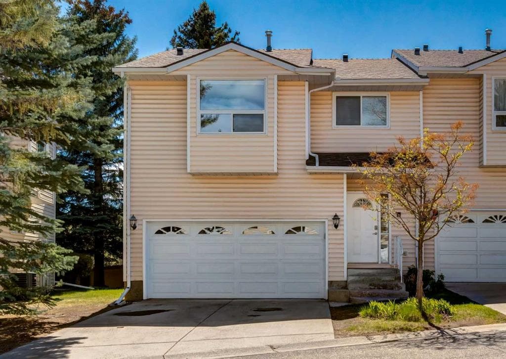 3-bed Townhouse for sale at 119 Prominence Heights SW, Calgary