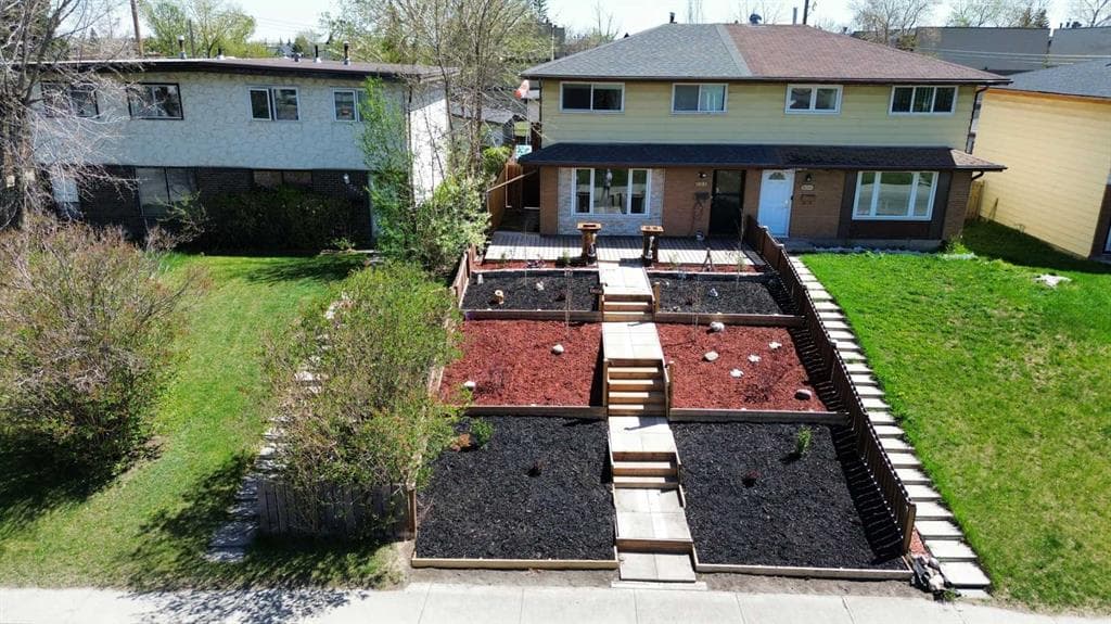 5-bed Semi-detached for sale at 3014 Doverville Crescent SE, Calgary