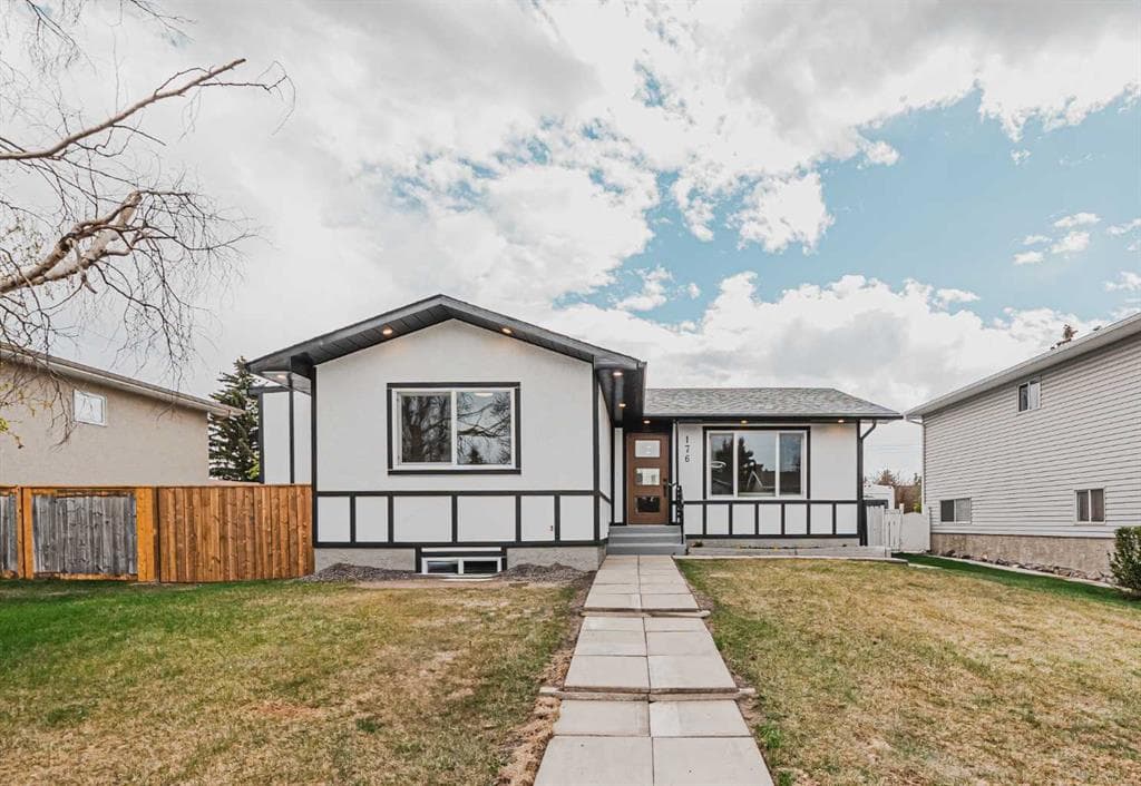 6-bed Detached for sale at 176 Huntchester Crescent NE, Calgary