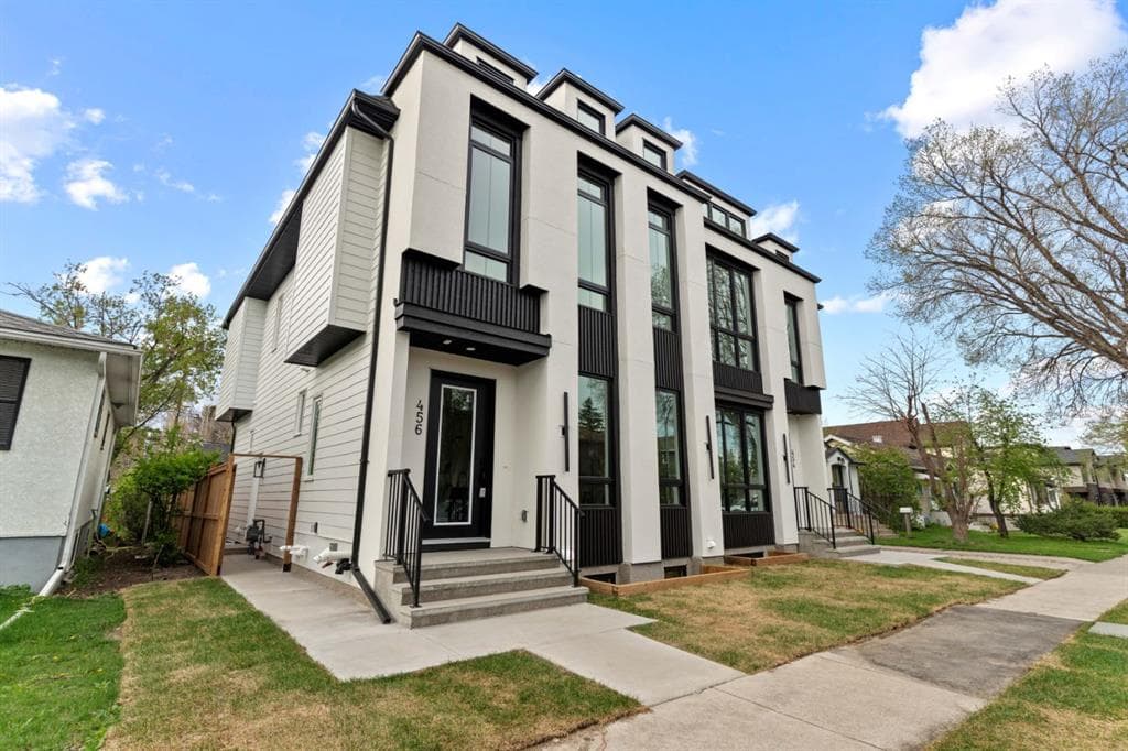 5-bed Semi-detached for sale at 454 22 Avenue NW, Calgary
