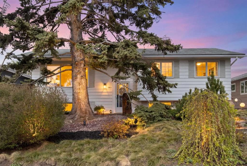 5-bed Detached for sale at 10811 Maplecrest Road SE, Calgary