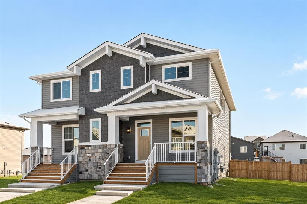 4-bed Semi-detached for sale at 885 Livingston View NE, Calgary