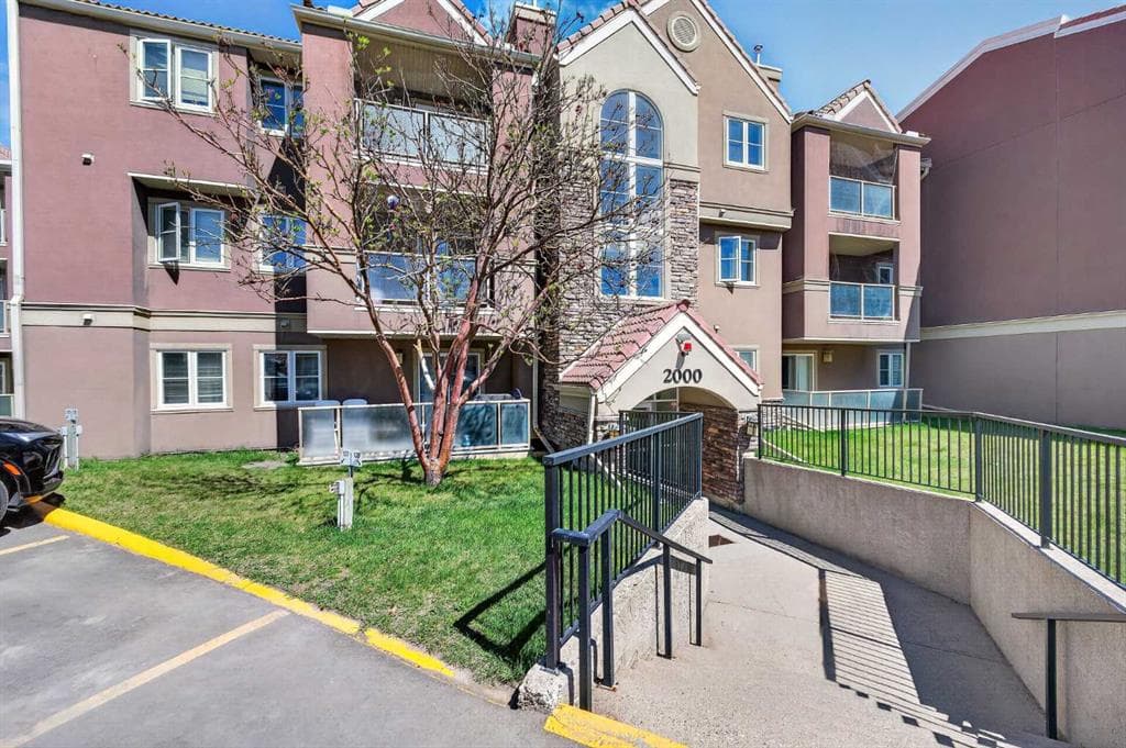 2-bed Apartment for sale at 2031, 2031 Edenwold Heights NW, Calgary