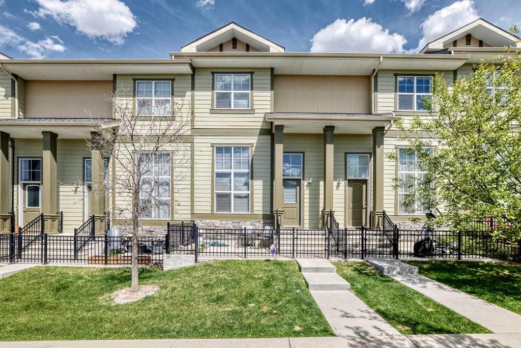 2-bed Townhouse for sale at 551 Evanston Link NW, Calgary