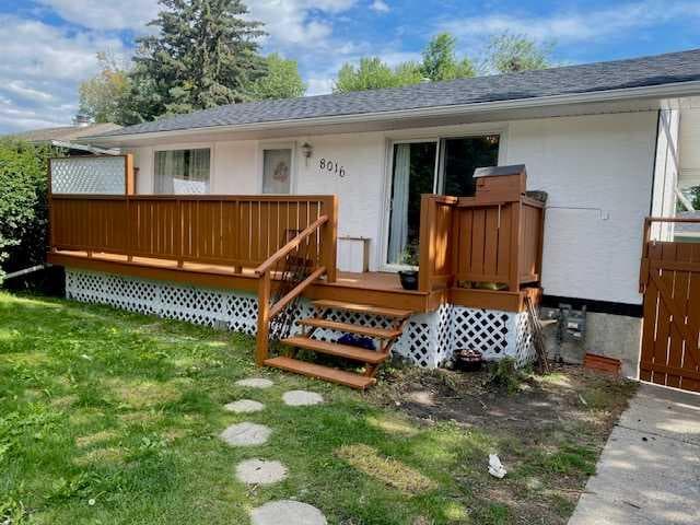 8016 33 Avenue NW — photo 1