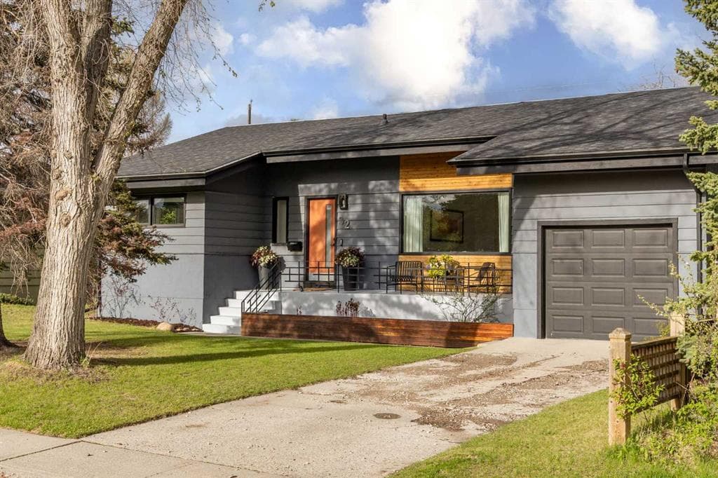 5-bed Detached for sale at 32 Westminster Drive SW, Calgary
