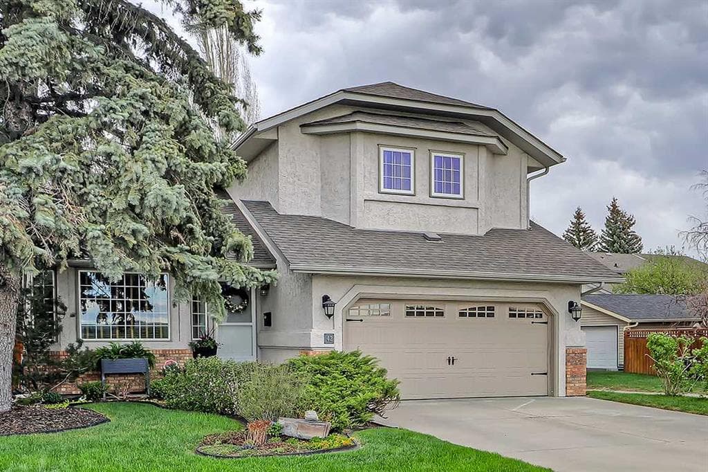4-bed Detached for sale at 42 Sundown Close SE, Calgary