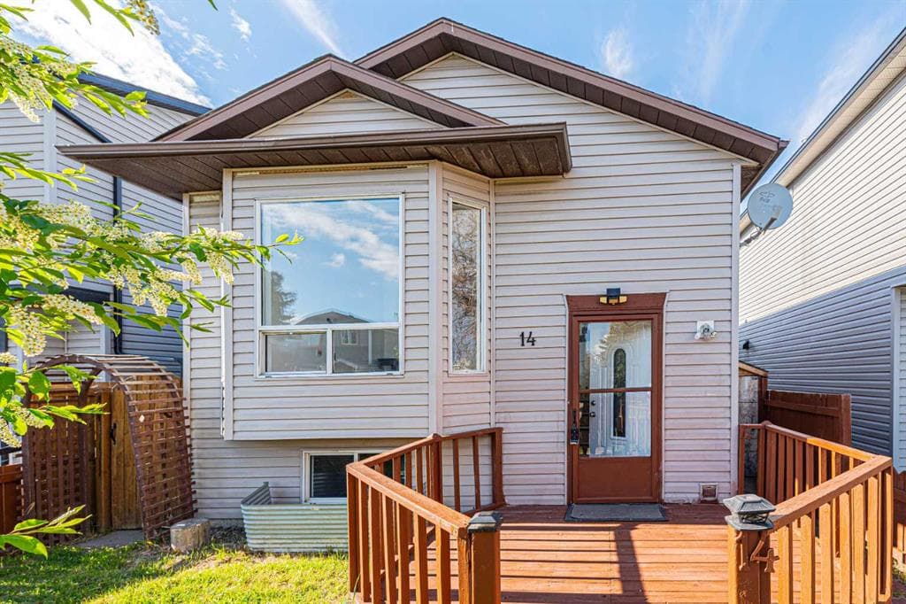 4-bed Detached for sale at 14 Martindale Mews NE, Calgary