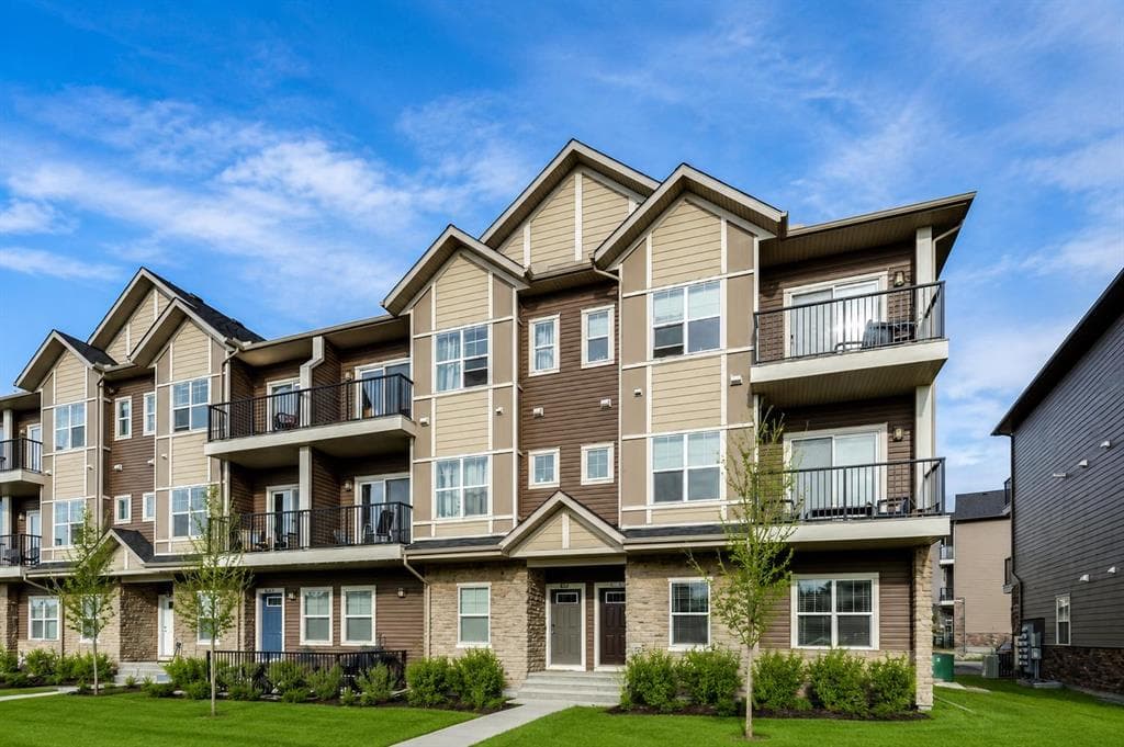 2-bed Townhouse for sale at 1009, 250 Fireside View, Cochrane