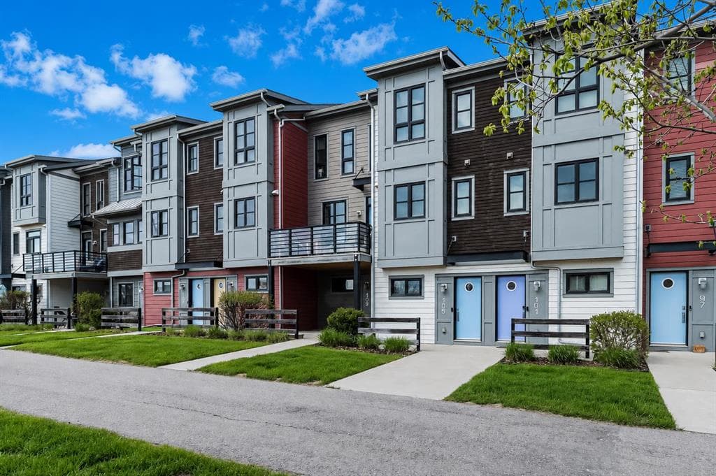 2-bed Townhouse for sale at 105 Walden Common SE, Calgary
