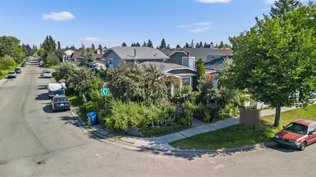 4-bed Detached for sale at 16 Tararidge Drive NE, Calgary