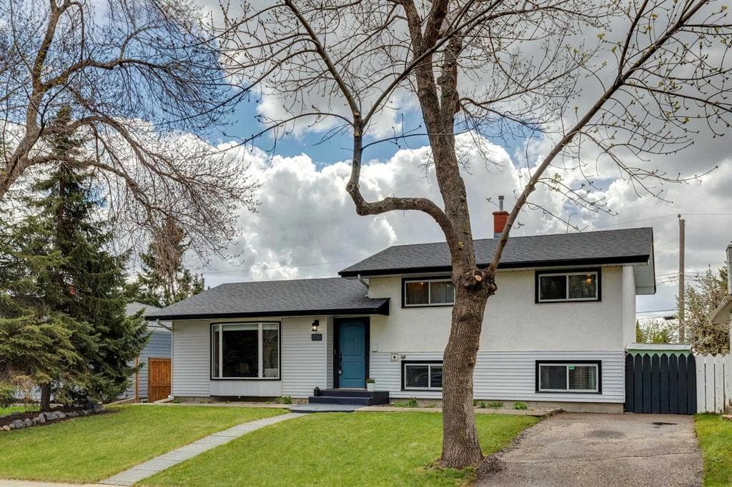 4-bed Detached for sale at 162 Fyffe Road SE, Calgary
