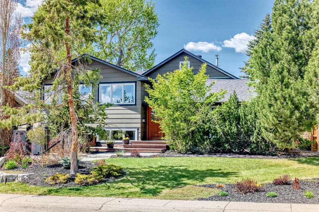4-bed Detached for sale at 43 Westview Drive SW, Calgary